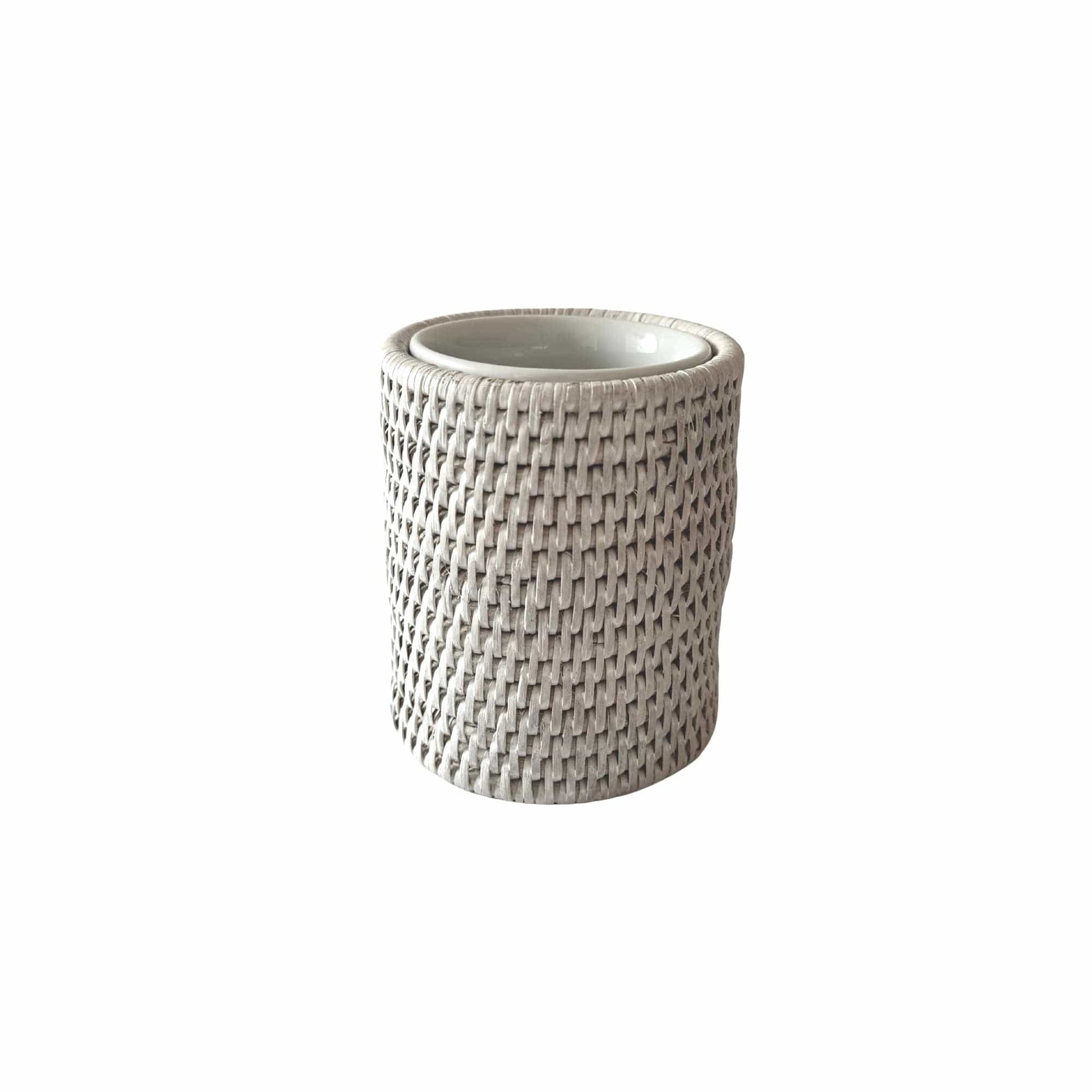 Beyaz Rattan Diş Fırçalık